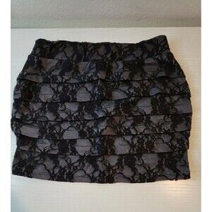 Windsor  mini Skirt Size Large Black/Nude, Elegant
